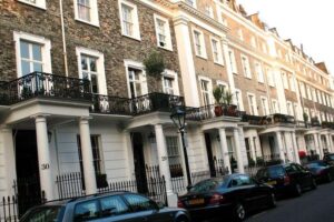 Houses_on_Thurloe_Square,_London small